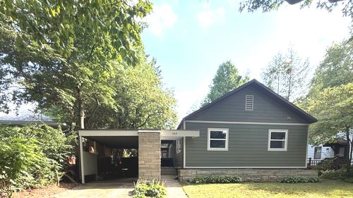 707 W Iowa St, Urbana, IL, 61801-4037 | Card Image