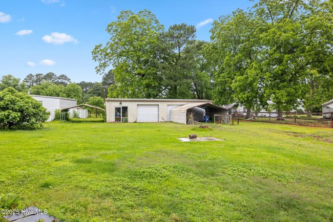 Detached 3 car garage | Image 29