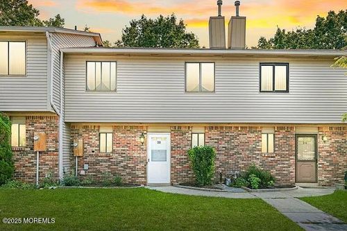 28 Jesse Rd, Howell, NJ, 07731-2070 | Card Image