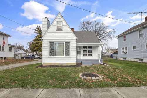 814 W Main St, Hebron, OH, 43025-9033 | Card Image