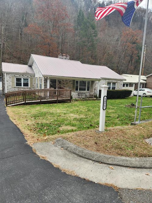 1877 Lovers Gap Rd, Vansant, VA, 24656 | Card Image