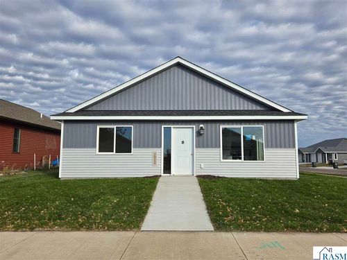 2012 Essler Dr, Saint Peter, MN, 56082-3600 | Card Image