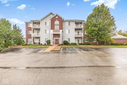 u104-6230 Amberley Dr, Indianapolis, IN, 46237-6355 | Card Image