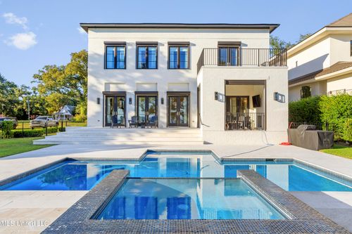 924 E Beach Blvd, Gulfport, MS, 39501 | Card Image