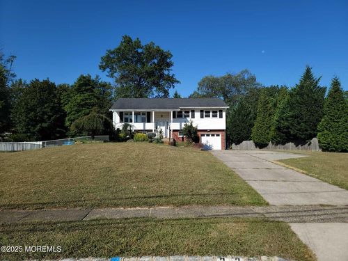 32 Tarrytown Rd, Manalapan, NJ, 07726-3512 | Card Image