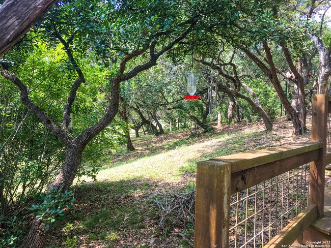 208 Scenic Mountain Dr, House other with 2 bedrooms, 3 bathrooms and null parking in Lakehills TX | Image 37