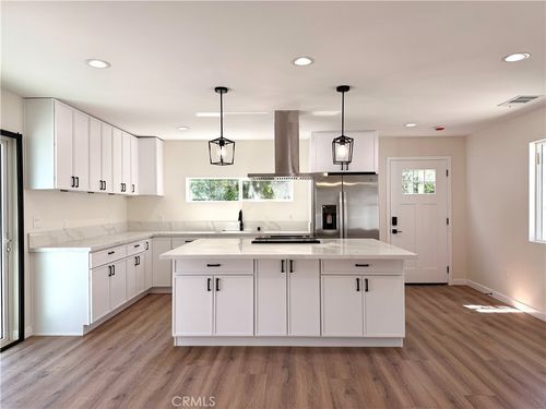 18756 Cohasset St, Reseda, CA, 91335-2760 | Card Image