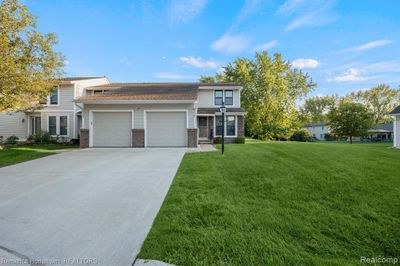 22529 Cranbrooke Drive, Condo with 2 bedrooms, 1 bathrooms and null parking in Novi MI | Image 3