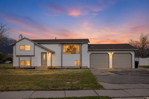 3276 N 2700 W, Farr West, UT, 84404-9465 | Card Image