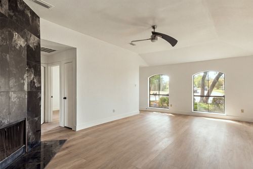 113 Cole St, Garland, TX, 75040-3768 | Card Image