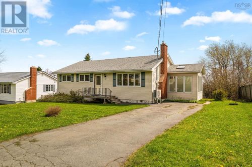 17 Ellen Drive, Dartmouth, NS, B2W2J7 | Card Image