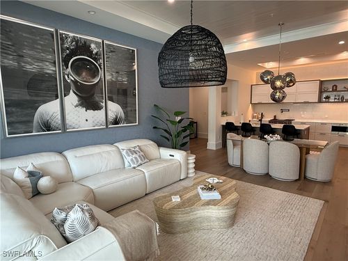 209-201 8th St S, Naples, FL, 34102-6107 | Card Image