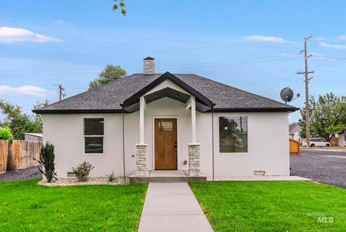 304 Van Buren St, Twin Falls, ID, 83301-4763 | Card Image