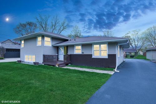 737 N Harvey St, Griffith, IN, 46319-1515 | Card Image