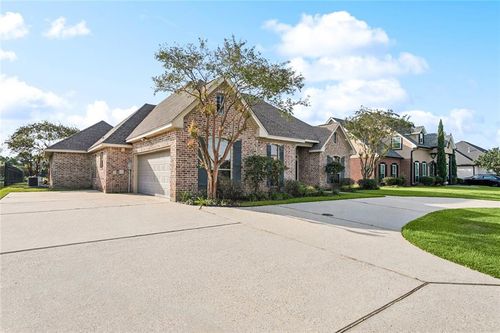 250 E Augusta Ln, Slidell, LA, 70458-8835 | Card Image
