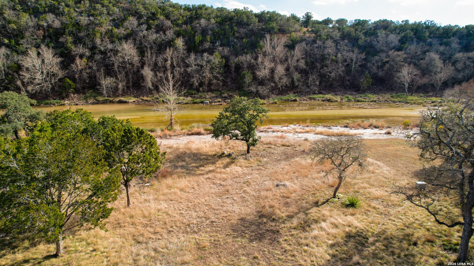 Land in Hunt 4