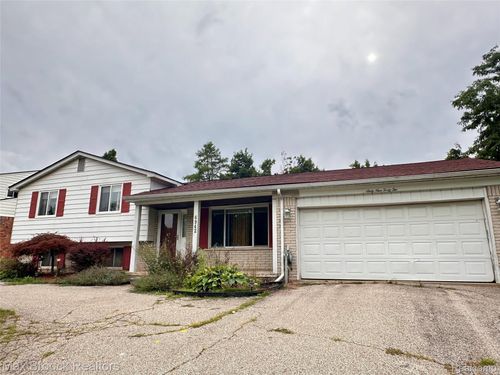 6942 Leslee Crest Dr, West Bloomfield, MI, 48322-3724 | Card Image