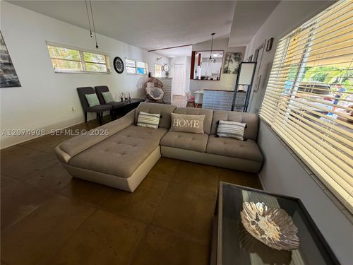 0-935 Polk St, Hollywood, FL, 33019-1318 | Card Image