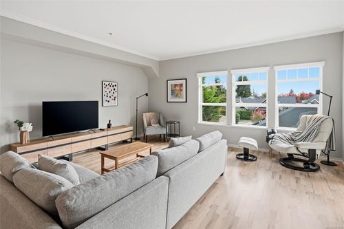 205-399 Wembley Rd, Parksville, BC, V9P0A6 | Card Image