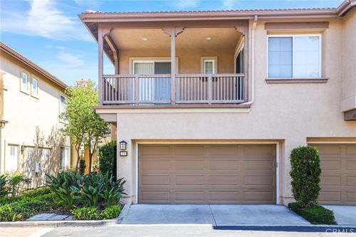21 Bellevue, Irvine, CA, 92602-0118 | Card Image