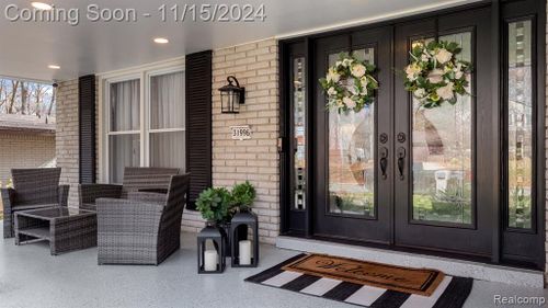 31996 Olde Franklin Drive, Farmington Hills, MI, 48334 | Card Image