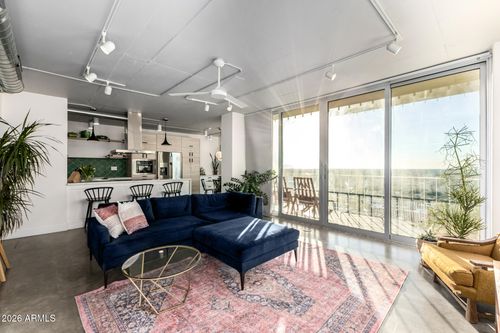 21c-207 W Clarendon Avenue, Phoenix, AZ, 85013 | Card Image