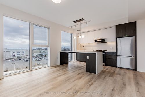 602-5 York Garden Way, Toronto, ON, M6A0G9 | Card Image