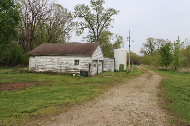Garage and road | Image 16