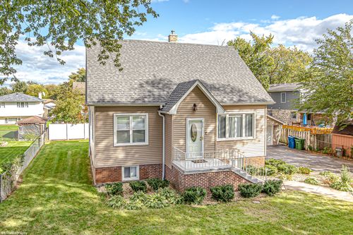 9255 Melvina Ave, Oak Lawn, IL, 60453-1553 | Card Image