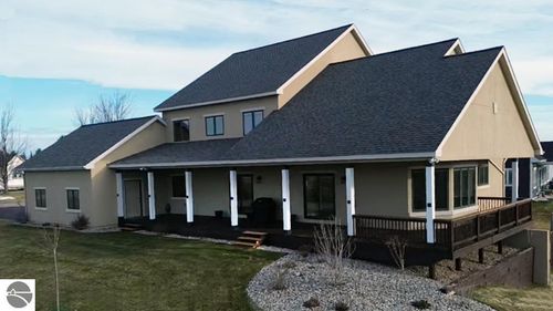 7072 Wolverine View Dr, Williamsburg, MI, 49690-9290 | Card Image