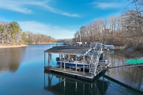 4451 Flat Creek Dr, Gainesville, GA, 30504-5310 | Card Image