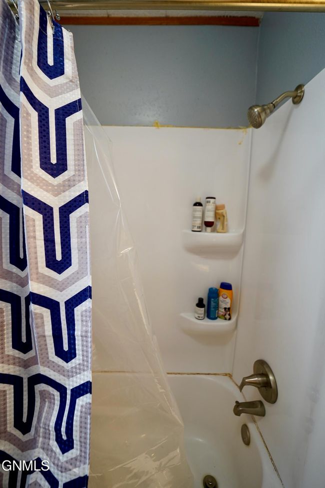 620 2 Nd St Sw, House other with 3 bedrooms, 2 bathrooms and null parking in Jamestown ND | Image 11