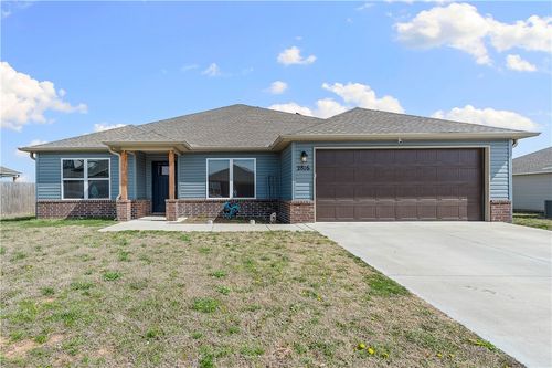 2816 Reynolds St, Pea Ridge, AR, 72751-5024 | Card Image