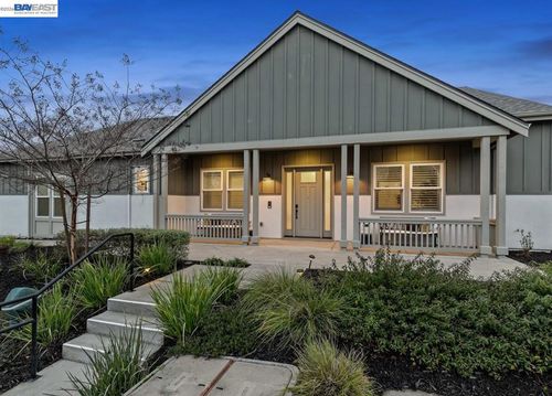 580 Boyd Rd, Pleasant Hill, CA, 94523-3245 | Card Image