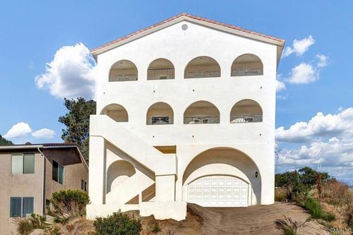 1621 Coronado Ave, Spring Valley, CA, 91977-4537 | Card Image