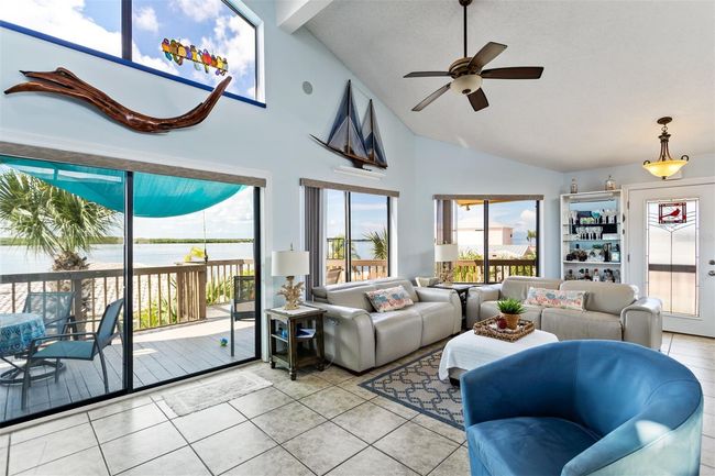 LIVING AREA | Image 17