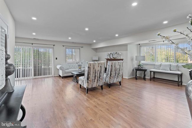8101-E - 8101 Greenspring Way, Condo with 3 bedrooms, 3 bathrooms and null parking in OWINGS MILLS MD | Image 4