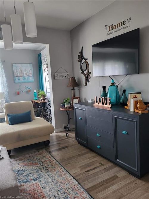 314 Jarvis St, Fort Erie, ON, L2A2S8 | Card Image