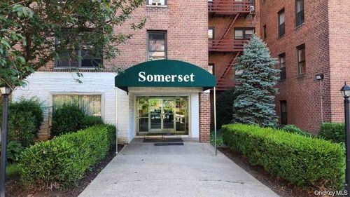 6f-8385 116th St, Richmond Hill, NY, 11418-3411 | Card Image