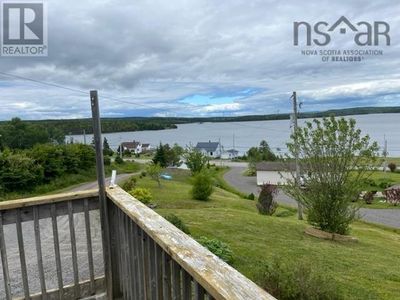 10214 Grenville St, House other with 3 bedrooms, 2 bathrooms and null parking in Saint Peters NS | Image 3