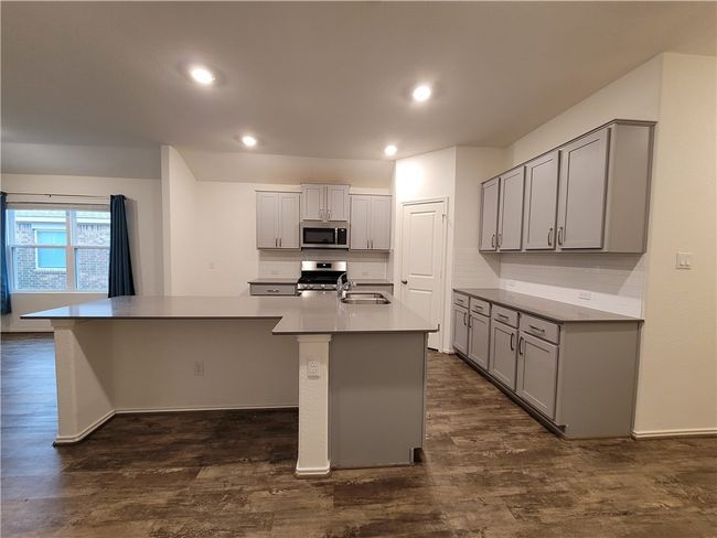 1301 Nokota Bnd, House other with 4 bedrooms, 3 bathrooms and 4 parking in Georgetown TX | Image 8