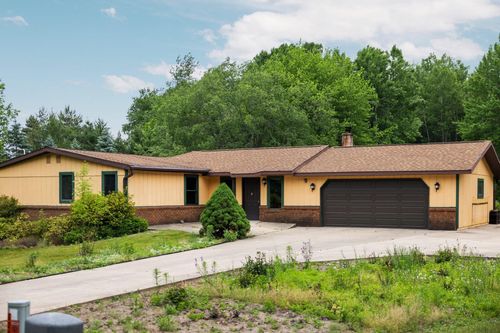 6239 Lancaster Ln, Cadillac, MI, 49601-9533 | Card Image