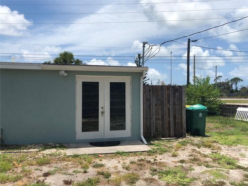 1395 Sharlo Ln, ENGLEWOOD, FL, 34224-4527 | Card Image