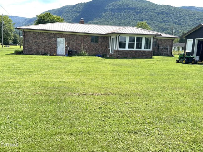 1935 E Stone Gap Rd, House other with 5 bedrooms, 4 bathrooms and null parking in Big Stone Gap VA | Image 5