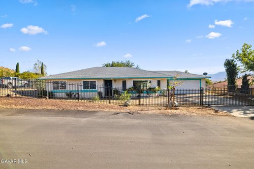 17322 Longmeadow Ave, Palmdale, CA, 93591-3315 | Card Image