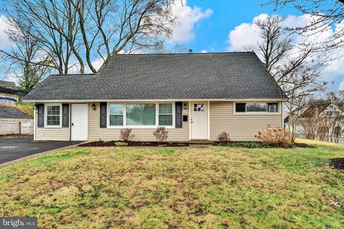 6 Unity Turn, LEVITTOWN, PA, 19056-2608 | Card Image