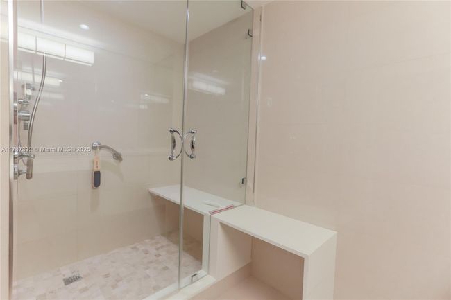 APT-510 - 1000 Quayside Ter, Condo with 2 bedrooms, 2 bathrooms and null parking in Miami FL | Image 16