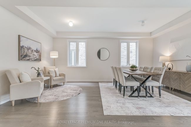 799 Apple Terr, House other with 5 bedrooms, 4 bathrooms and 2 parking in Milton ON | Image 9
