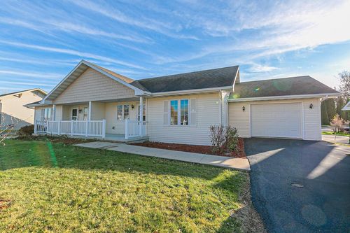 1871 Natures Way, MENASHA, WI, 54952 | Card Image