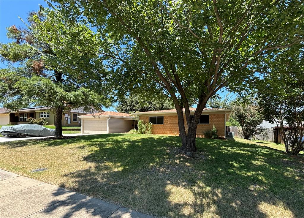 Hendrix Dr, Irving, TX 75061